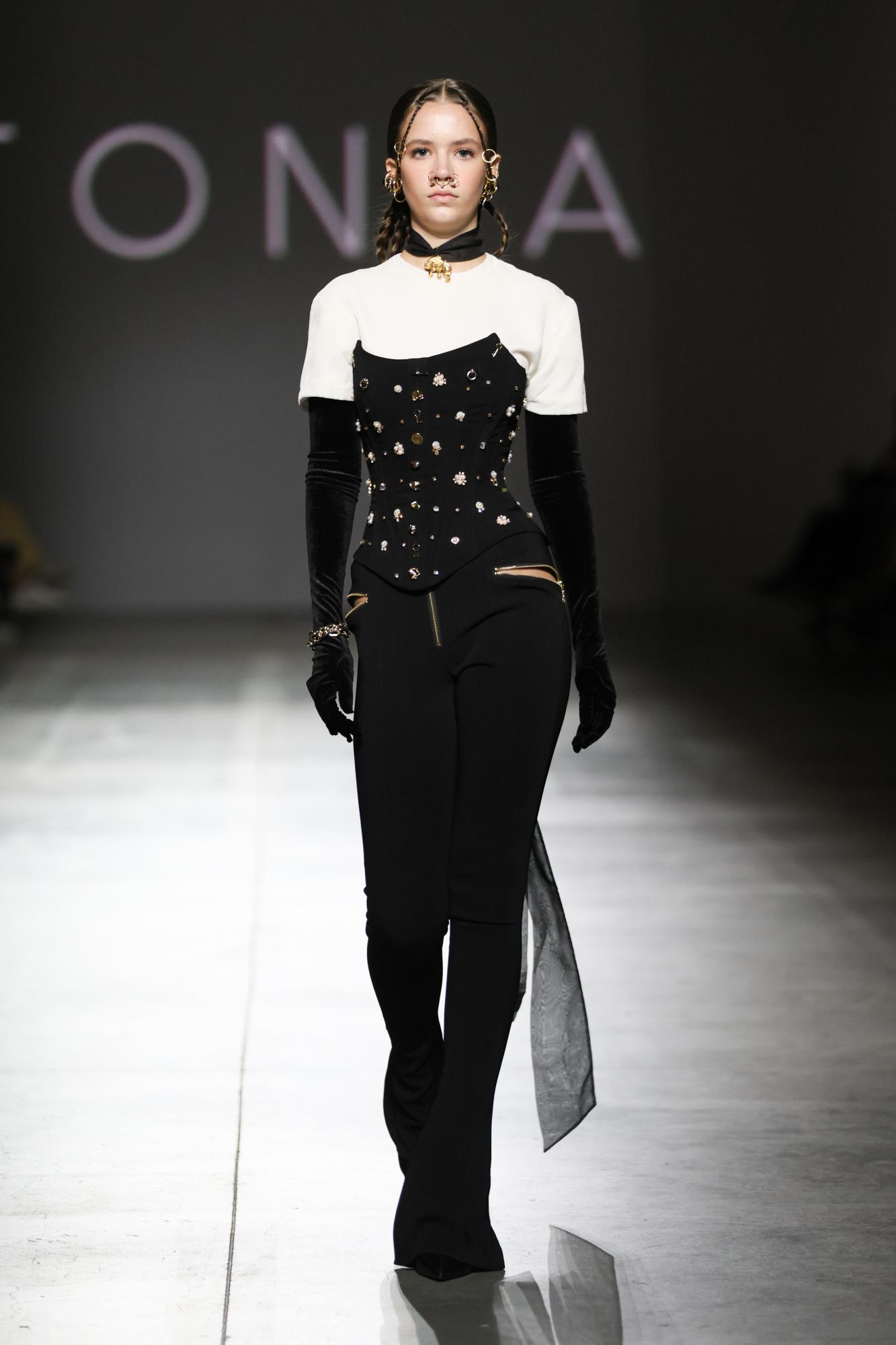 Ці 10 українських брендів підкорили Ukrainian Fashion Week: чим вони запам'яталися (фото)